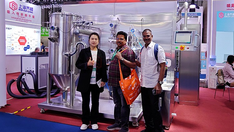 低溫閉式循環(huán)噴霧干燥機 QFN-DWBL-1